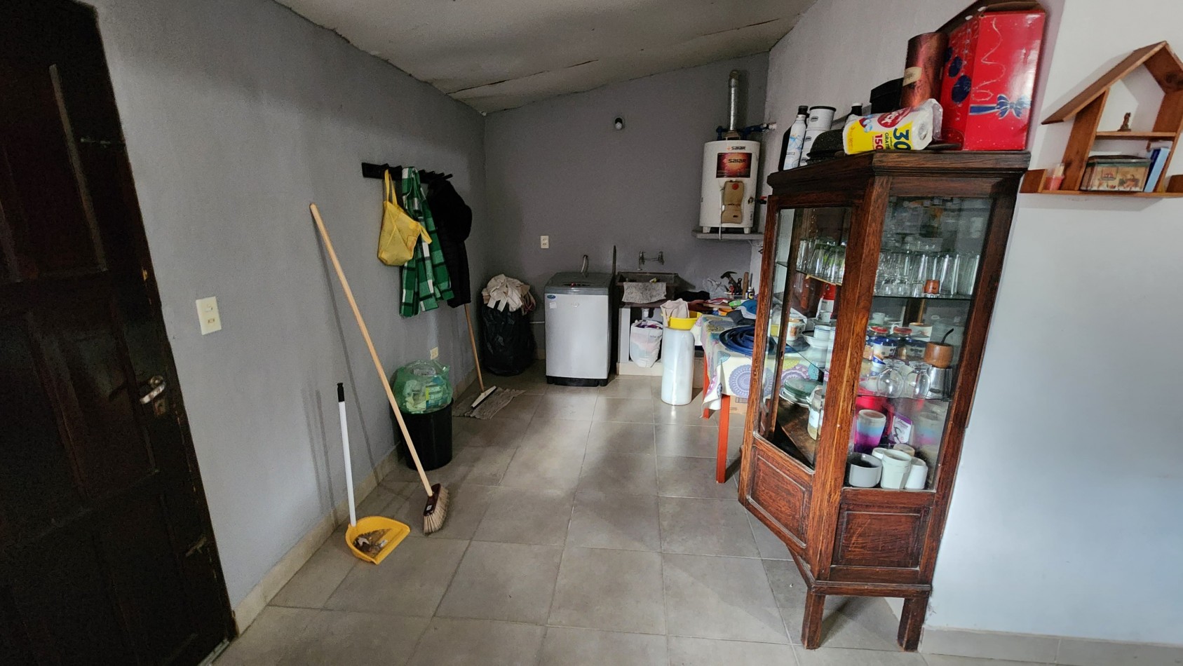 Csa de tres ambientes + departamento de tres ambientes chico. Bo.Jorge Newbery