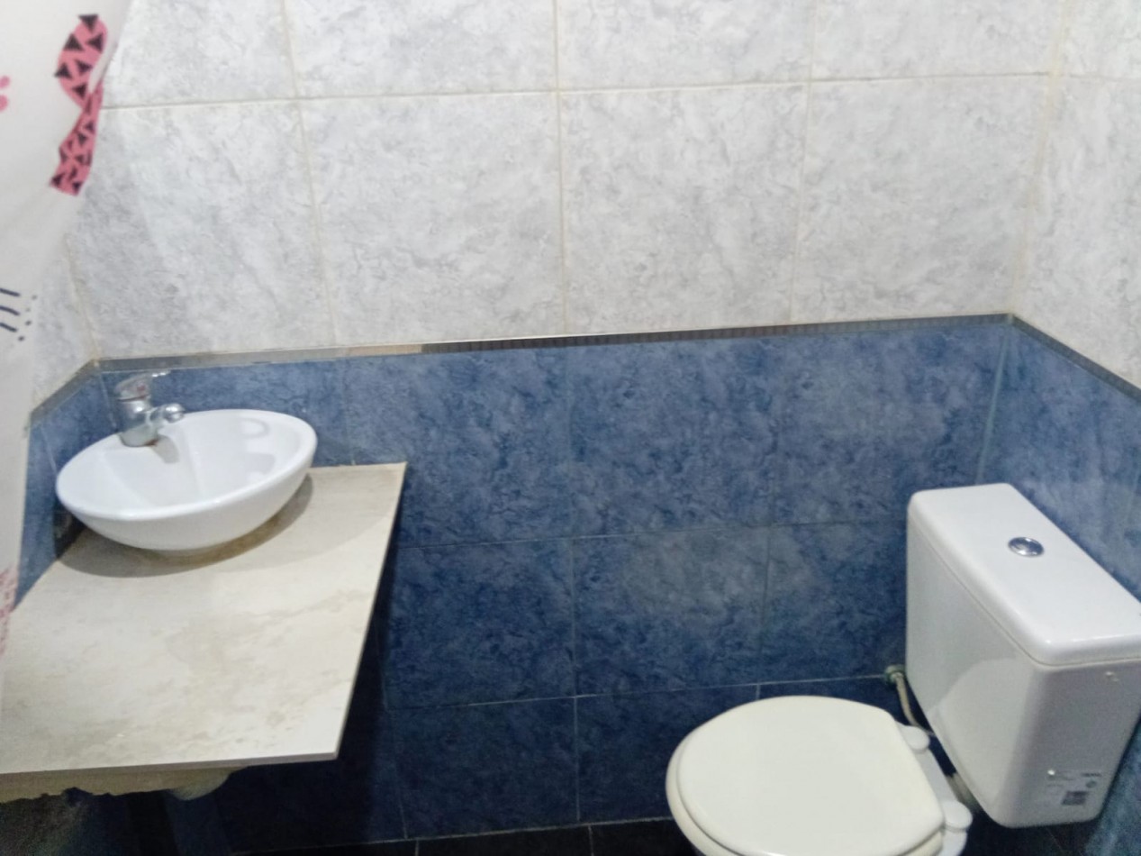 Csa de tres ambientes + departamento de tres ambientes chico. Bo.Jorge Newbery