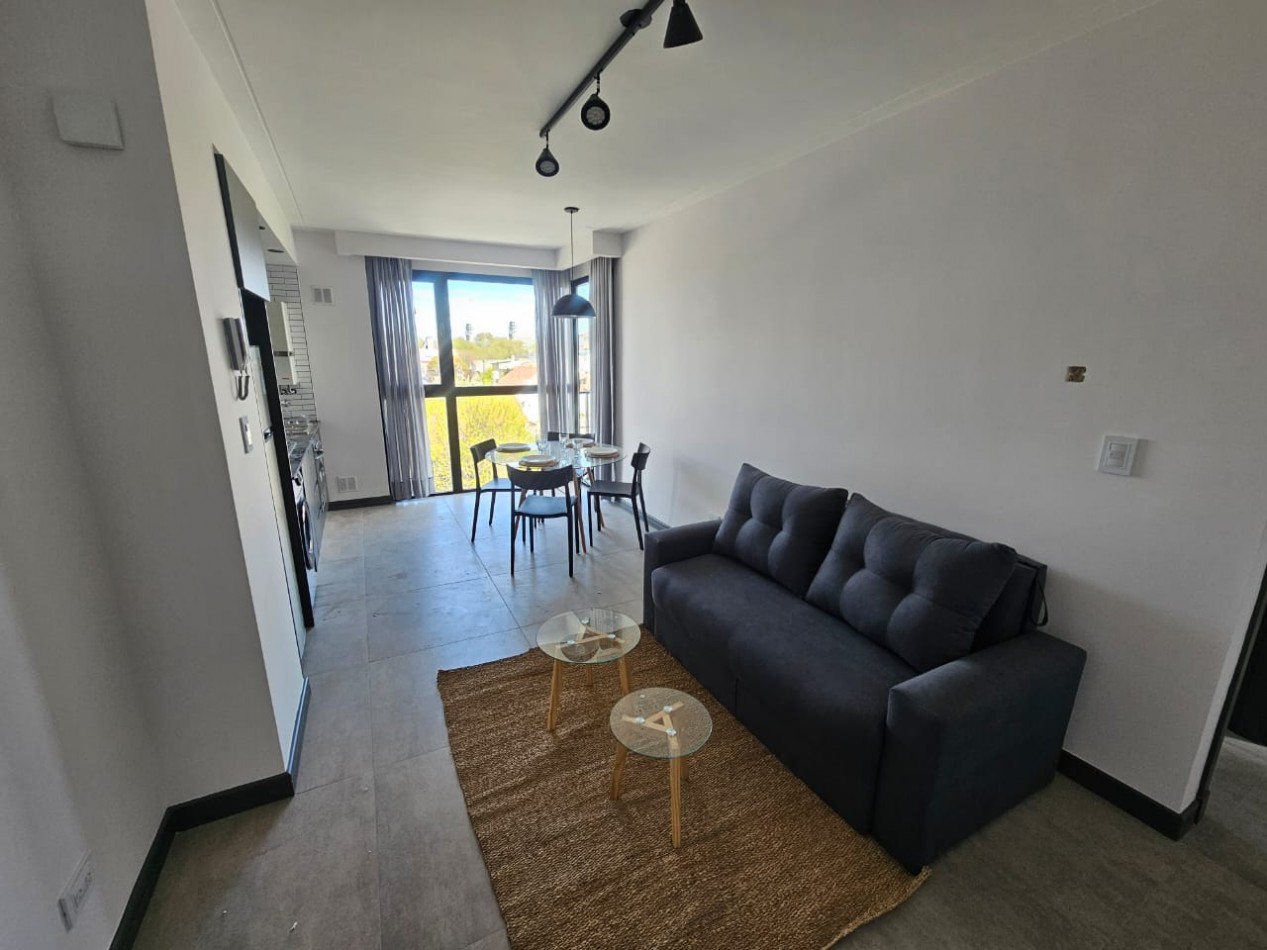 Departamento a Estrenar de dos ambientes a la calle con balcon saliente. Entrega Noviembre 2025. San Jose