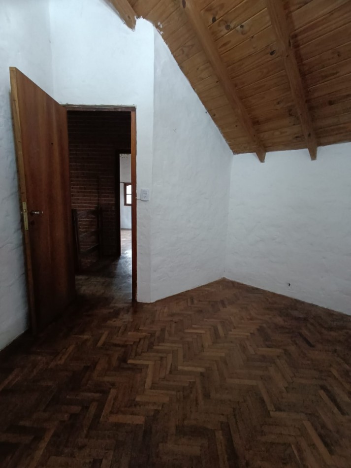 ALQUILER 24 MESES!!! Chalet cuatro ambientes en Bosque Perlata Ramos