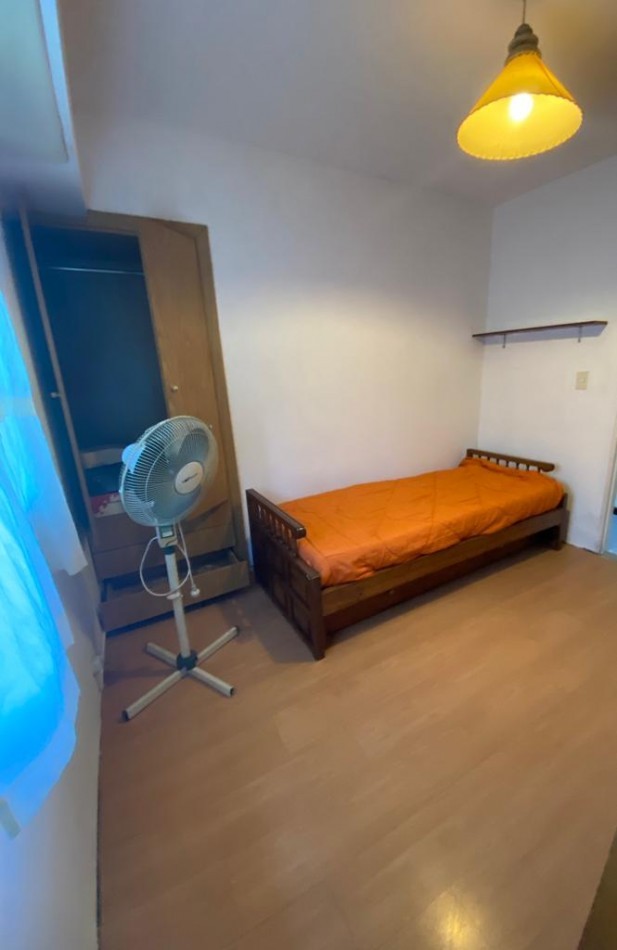 Chalet cuatro ambientes con parque y garage, desarrollado en planta baja. Bo Lomas de Golf