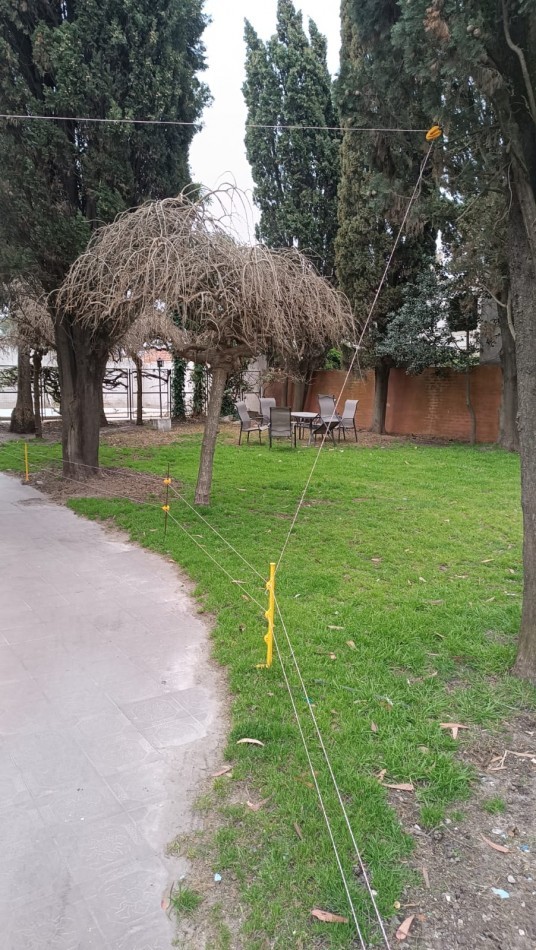  Chalet de 5 ambientes con garage, gran parque con piscina. Muy buen estado. Colinas de Peralta Ramos