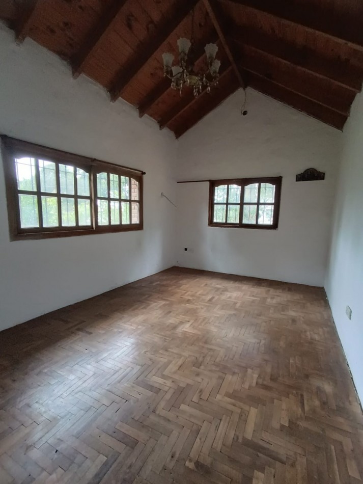 Chalet cuatro ambientes en Bosque Perlata Ramos