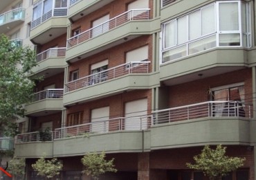 DEPARTAMENTO UN AMBIENTE AMPLIO AL LATERAL LUMINOSO, MACROCENTRO