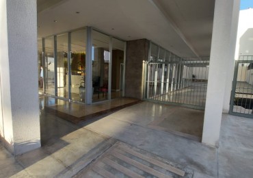 DEPARTAMENTO DOS AMBIENTES AL CONTRAFRENTE CON VISTA ABIERTA CON COHERA. ZONA GUEMES. EDIF. ST. CATHERINE"S