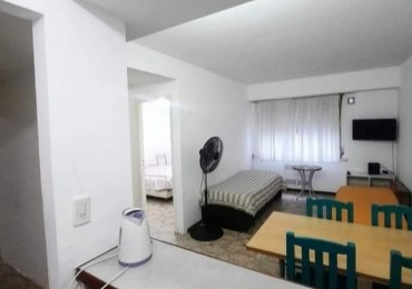 DEPARTAMENTO 2 AMBIENTES LATERAL. ZONA PEATONAL