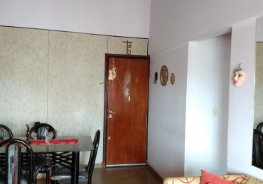 Oportunidad!!! Liquida por viaje!! Departamento tres ambientes al contrafrente. Muy buen estado. Bo Las Lilas