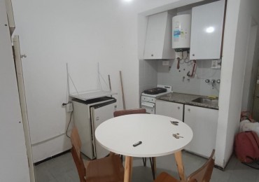 ALQUILER 24 MESES!!! DEPARTAMENTO UN AMBIENTE A LA CALLE CON BALCON SALIENTE. ELECTRICO. PLAZA MITRE